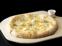 4/1～【テイクアウト】ピザ　クワトロフォルマッジ