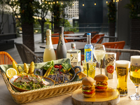 Beer Terrace(LUNCH)/4 dishes+12 kind of beverage