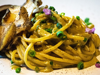 Lunch buffet with choice of main dish (pasta) [Weekends and holidays in June and July]