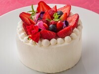 Whole cake, size 4 (12cm in diameter: serves 3-4 people)