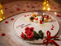 March only "Oyster & Bistro Anniversary" BBD Course: A 14-course anniversary course featuring a choice of toast drink and a "Sakura" anniversary plate, including 7 appetizers including "Foie Gras Macaroons" + sea urchin pasta and a tasting comparison of two types of domestic beef.