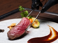 Private room guaranteed! [Special Course] Featuring USHIMITSU STEAK! We offer a deep and impactful yakiniku experience in a special space with only four completely private rooms.