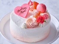 ＜母の日／平日＞『大聖堂側窓際席確約 乾杯ドリンク&母の日ケーキ付きストロベリーアフタヌーンティー』 マリアージュフレールもお替り自由（2名様限定）