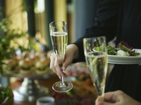 【FREE FLOW付き & 新緑DINNERコース】4月29日〜5月25日 新緑DINNERコース & フリーフロードリンク飲み放題付プラン 11,000円 (DINNER)