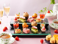 Summer Strawberry Afternoon Tea with Sparkling Wine ★ Weekdays (11:30 reservation)
