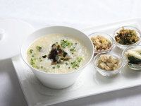 ■ピータン粥と薬膳スープセット　ランチ