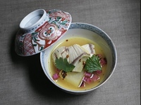 Starting from May 12th ~ Chef’s Omakase Private Dinner Course (for groups of 4 or more) Food + Drinks Included