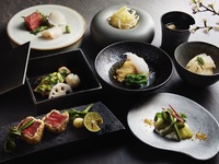 Ran Shun + JW Marriott Original Sake and Masu Gift Box