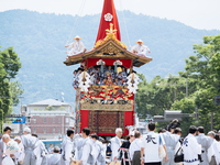 [Gion Festival Yamahoko Procession / 7/17 Pre-Festival] Lunch with ticket for the "Tsuji-mawashi seat" not open to the public