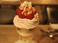 [土日祝]2F桜パフェのお食事コース