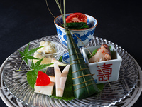 《怀石料理》特别怀石料理（吧台座位）