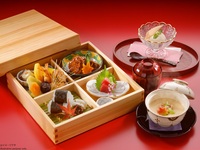 お子様弁当　￥4,070