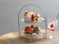[Guaranteed seating between 12:00 and 13:30] Strawberry Afternoon Tea Set