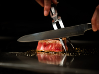 期間限定【垣根を超えた琉球美食】コースの【スペシャル・アップグレード】特選宮古牛フィレに変更（＋￥3,000）