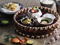 [Lunch: Gekka] A 6-set menu featuring springtime flavors + one drink included.