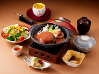 Asian Fair [Limited Time Only] Wagyu Beef Hamburger Set – 2,750 yen