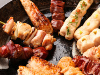 5月〜【料理のみ】炭火焼鳥や鶏団子のみぞれ餡、鶏出汁醤油鍋など全8品¥3500