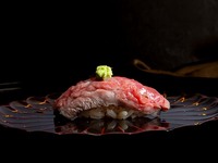 【8周年特别课程】以陈年寿司为特色的日式寿司课程。