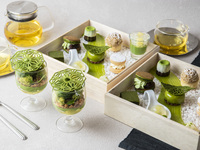 〜翠の庭（みどりのにわ）〜抹茶とメロンの新緑アフタヌーンティー（ミニパフェ＋スイーツ＋カフェフリー）