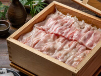 【5月～6月】名物豚蒸籠と厚切り牛タン焼き　全10品【2時間飲み放題】