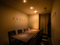 ★個室確約★【雅-miyabi-】旬の食材で彩る隠れ房会席 全7品　2時間飲み放題　乾杯スパークリングワイン付き　総額4,800円