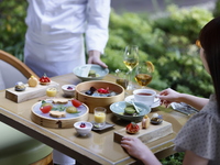 夏のコース仕立てアフタヌーンティー 【THE GARDEN BAR】