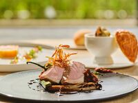 【メニュー紹介】前菜・パイ包みスープ・メイン料理のハーフコース-SEASON-