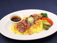 牛フィレ肉のカットステーキ&ガーリックサフランライス（ドリンク付）