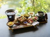 京丼五種食べ比べ膳~和牛と夏野菜　灯り彩る夏宵すき焼き~（夏ver./2026.6月1日～）