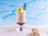 【Pre-payment/Gold & Diamond Members】 Sweets buffet: “Summer Pom-Pom Latte,” a special drink exclusive to the “Lazy Summer Beach Day with POMPOMPURIN” event