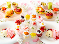 【平日限定ゆったり3時間・花々の幻想美】フラワーアフタヌーンティー+カフェフリー（推しくまちゃんプレート付）