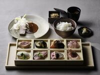 【ランチ】お茶ブレンド体験付＆旬食材をつかった月替わり特別コース
