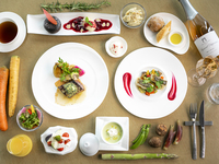 【Seasonal Lunch】Chef’s Lunch with Your Choice of Main Dish & Complimentary Rosé Sparkling Wine (Opening Celebration Offer)