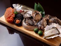 [Chỉ phục vụ bữa tối - Phòng riêng] 10 món ăn theo mùa với các nguyên liệu cao cấp theo mùa, bao gồm thịt bò Kobe, cùng với 9 loại rượu sake được dùng kèm -Mankan-
