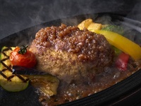 【肉（29）の日ランチ】鉄板ハンバーグ（250g）シャリアピンソース