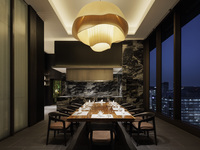 [Private room plan] Includes free-flowing champagne and a dynamic yet delicate 5-course meal utilizing a wood-fired grill.