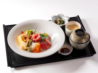 ホリデーランチB（土日祝限定）‗★数量限定の海鮮丼御膳★