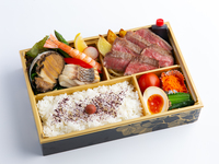 【テイクアウト】赤身ステーキと海鮮弁当