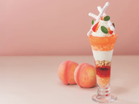  【Web予約・平日限定】ピーチ＆アサイーパフェとカフェのティータイムおすすめセット［14:00～16:30］
