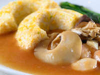 Shark fin fried rice with seafood sauce