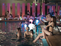 [Sat, Sun, Holidays] Night Pool | Women
