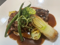 【Perfect for a luxurious banquet!】 Course featuring domestic beef as the main dish with all-you-can-drink (120 minutes)