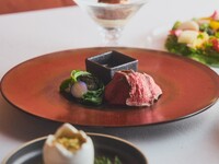 [Weekend Special] Domestic Beef Filet × Seasonal Ingredients: 5-Course Indulgent Lunch Menu + 2-Hour All-You-Can-Drink (Includes Champagne, Draft Beer, and Wine)