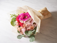 Bouquet [Anniversary Option] 4,400 yen (tax included)