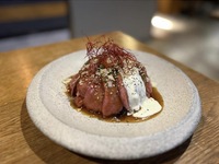 三河牛低温火入れのローストビーフ丼