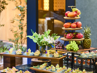 【Obon Week Only】Choose-your-own main course, appetizers, and a dessert buffet featuring seasonal Shine Muscats