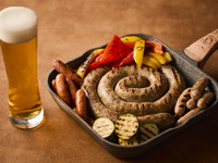“Early Bird SEVEN”: 20% off lunch buffet with one complimentary drink (Sat, Sun, Holidays)