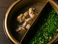 水炊きもつ鍋博多廊西中洲店2周年記念もつ鍋 水炊き ハーフ＆ハーフ＋飲み放題付 6000円