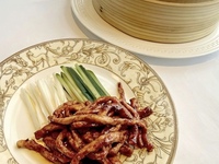 9-11月【秋宴会】牛肉の味噌炒め北京ダック風・名物担担麺入りコース／飲み放題付 6,000円
