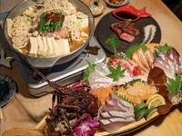 【Accompagné de accords saké !】 Assortiment de sashimis typiques de Kyushu + Bœuf Wagyu A5 noir de Kagoshima vieilli à sec + Hot pot aux abats de Hakata – Menu